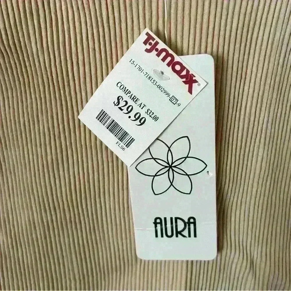 Aura Tan Ribbed Bodysuit Tank Size M/L NWT - Picture 5 of 5